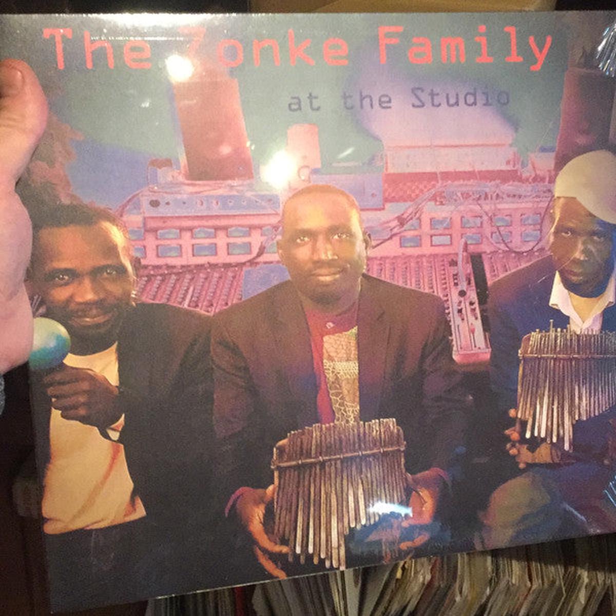 Zonke Family - At The Studio () M